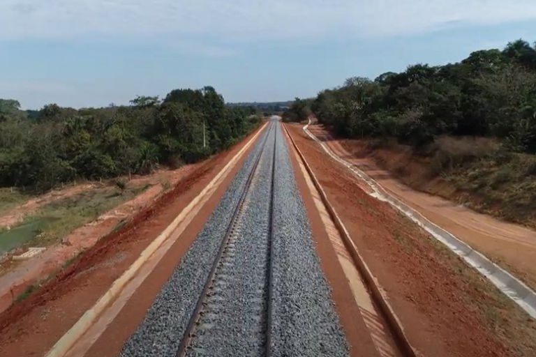 Presidente inaugura Ferrovia Norte-Sul, que impulsiona desenvolvimento do interior